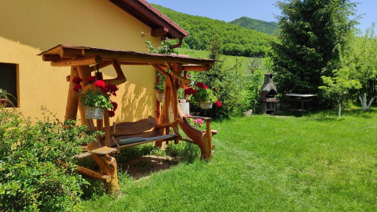 Home Away From Home Gura Rîului Exterior foto